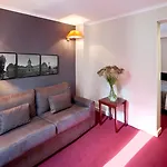 Pavillon Monceau By Happyculture