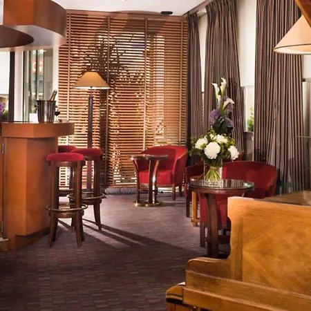 Hotell Pavillon Monceau 4*